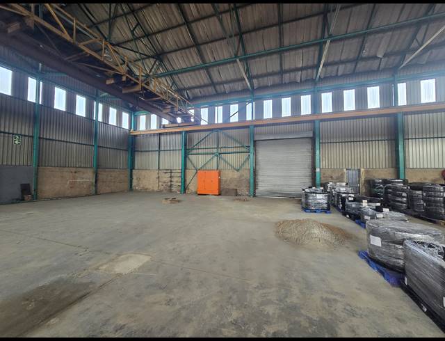3,000M² WAREHOUSE FOR SALE IN BOKSBURG EAST